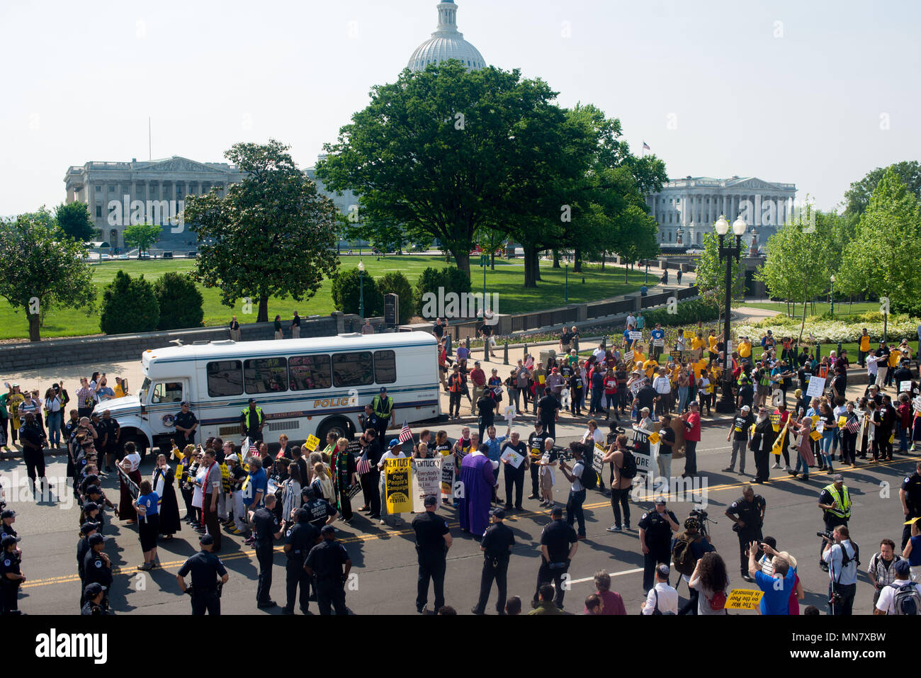 Washington, District of Columbia, USA. 14th May, 2018. Hundreds of protesters joined in a rally for the Poor People's Campaign at the U.S. Capitol. Several dozen people were arrested and later released. Credit: Erin Scott/ZUMA Wire/Alamy Live News Stock Photo