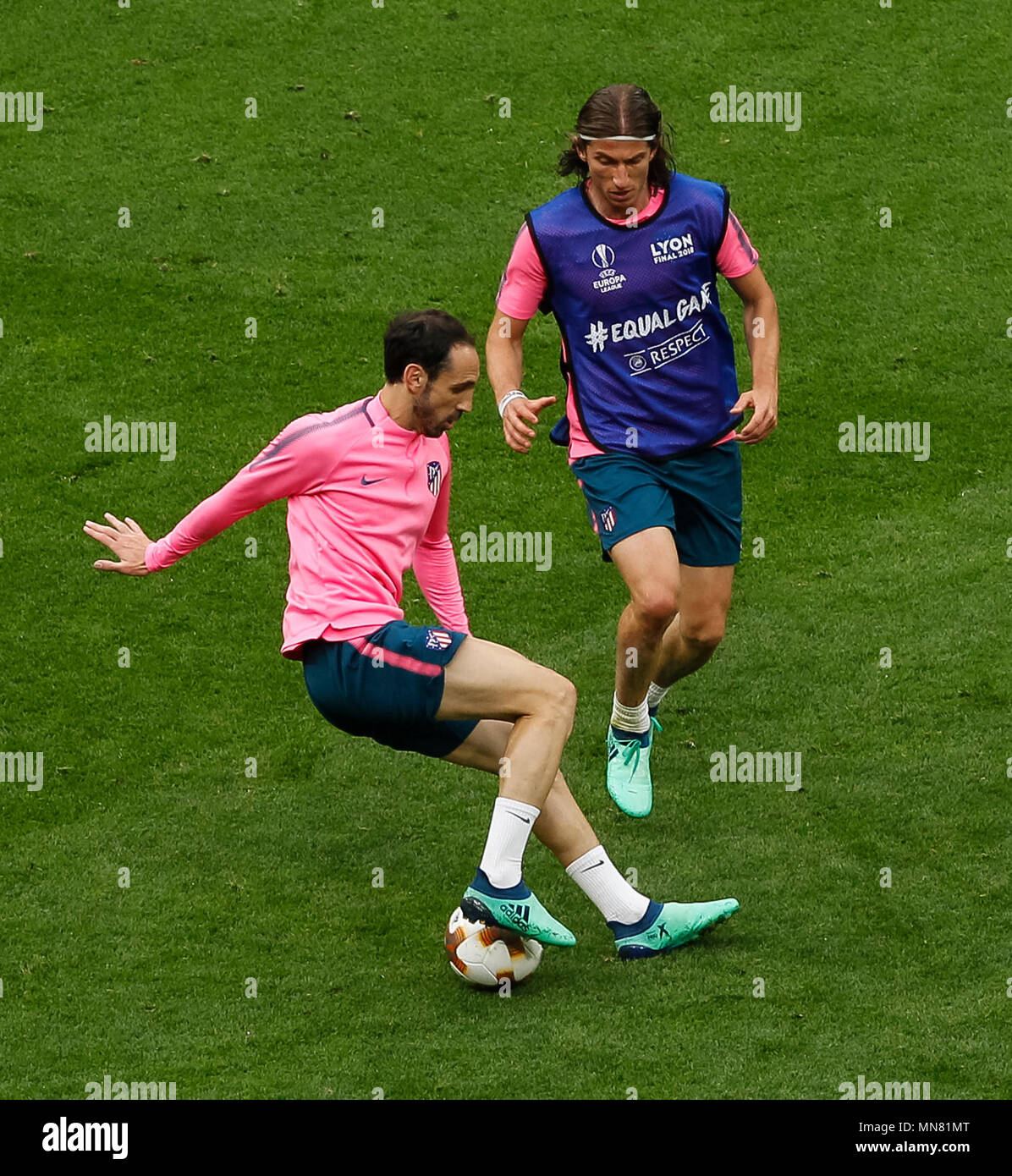 Filipe Luis of Atletico Madrid and Diego Godin of Atletico Madrid during a Atletico Madrid training session, prior to the Europa League final, at Parc Olympique Lyonnais on May 15th 2018 in Lyon, France. (Photo by Daniel Chesterton/phcimages.com) Stock Photo