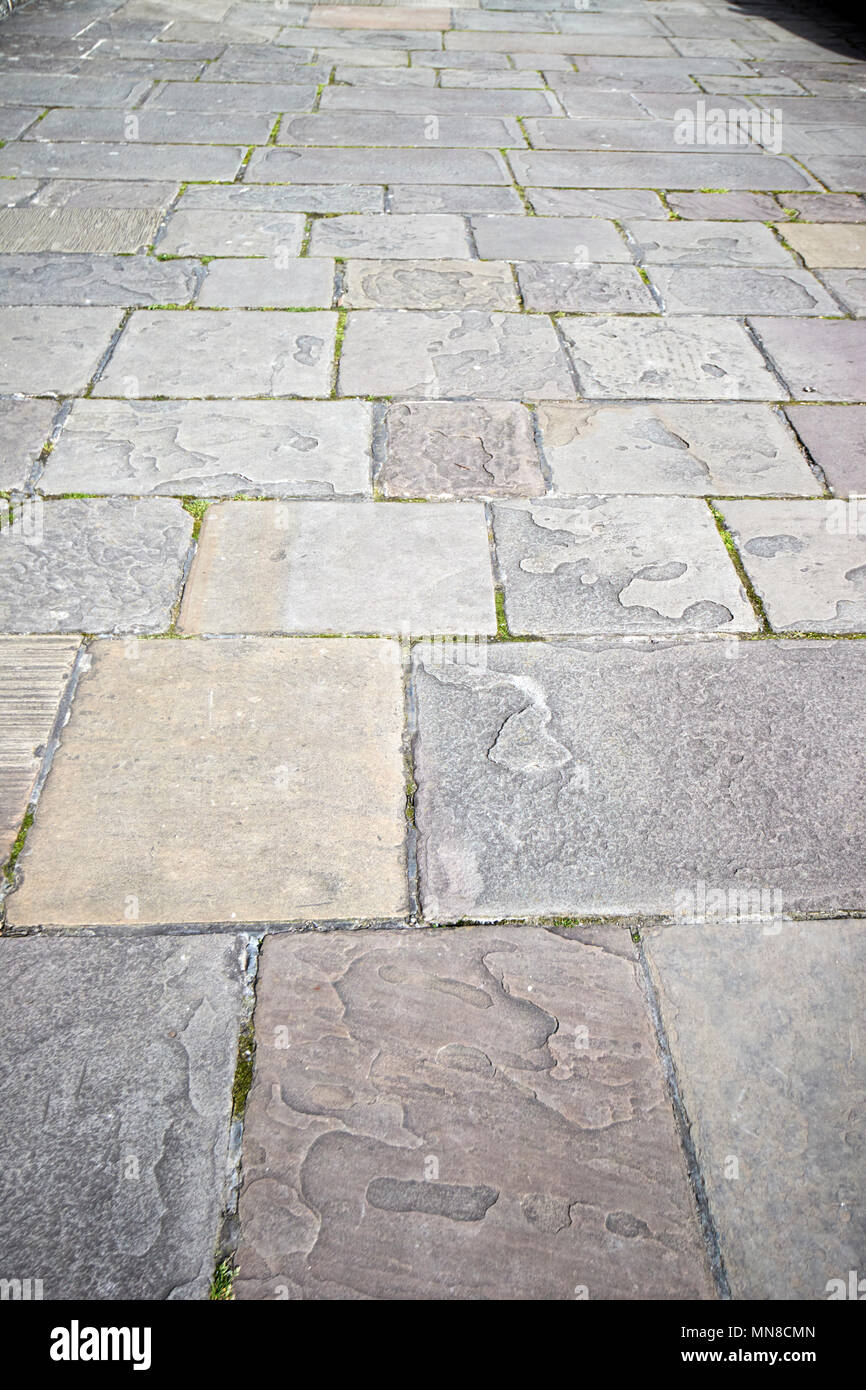 Yorkstone paving slabs hires stock photography and images Alamy