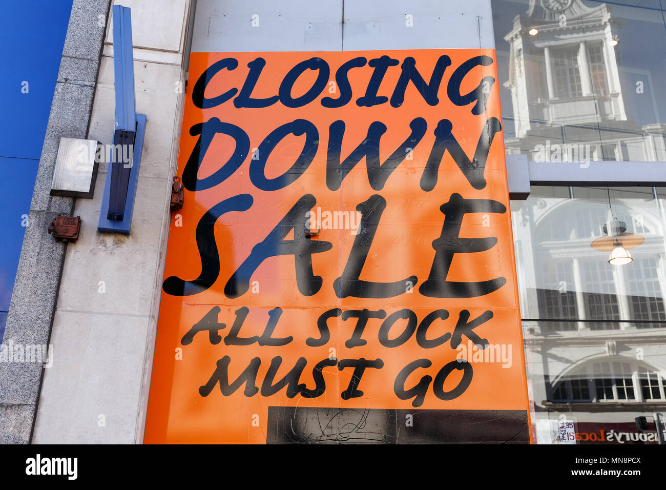 General Business Sign: Clearance Sale All items Must Go