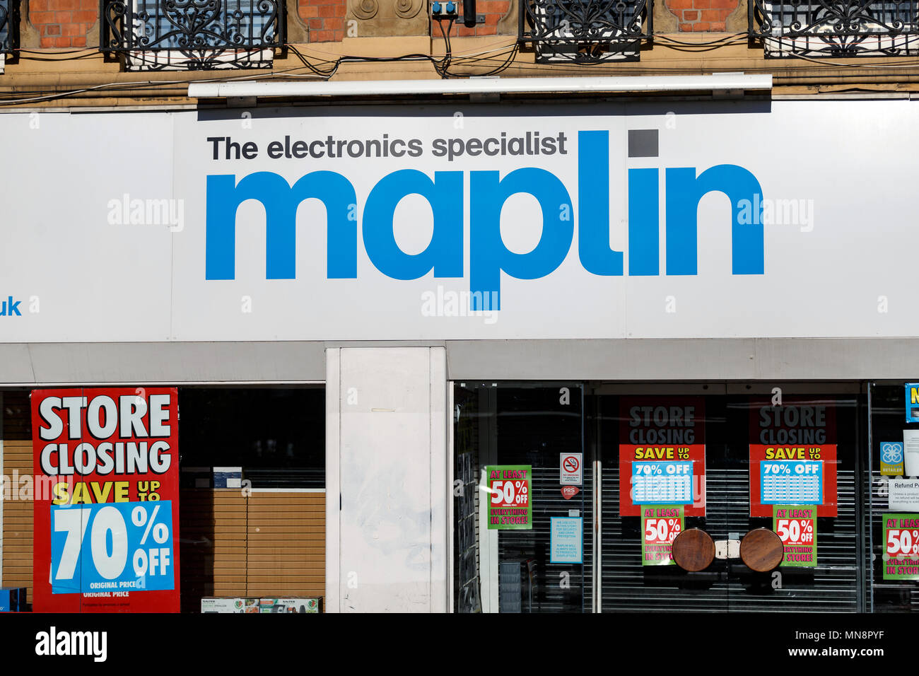A Maplin store pictured after the electronic goods retailer fell into administration in 2018 / Maplin storefront, Maplin logo, Maplin sign. Stock Photo