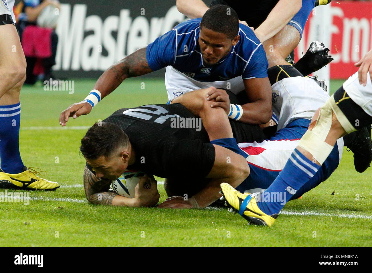 Sonny Bill Williams reaches for the try line for the NZL All Blacks during the IRB RWC 2015 match between New Zealand All Blacks v Namibia- Pool C Match 12 at The Stadium, Queen Elizabeth Olympic Park. London, England. 24 September 2015 Stock Photo