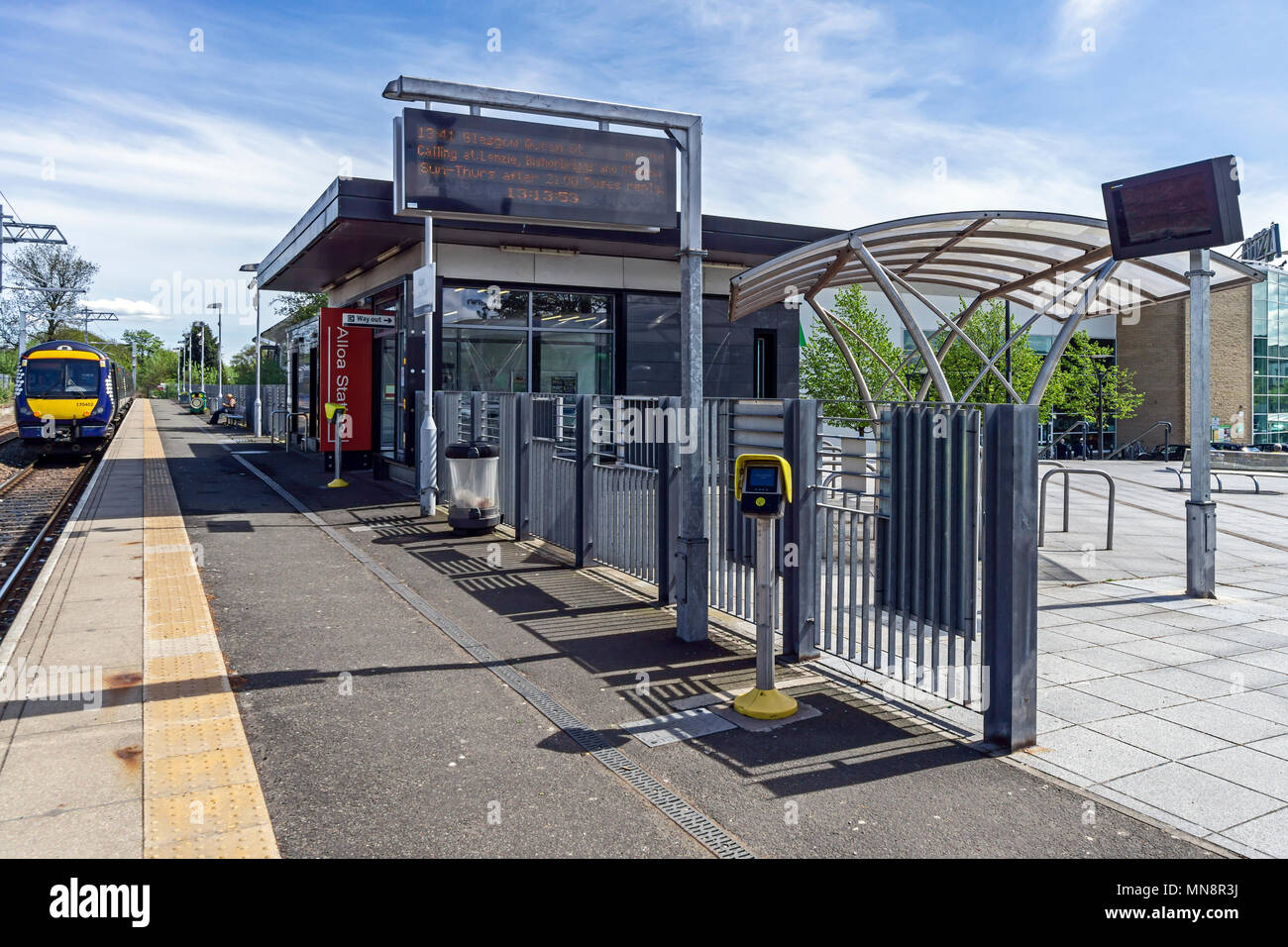 Class 170 DMU at Scotrail railway station in Alloa Clackmannanshire Scotland UK Stock Photo