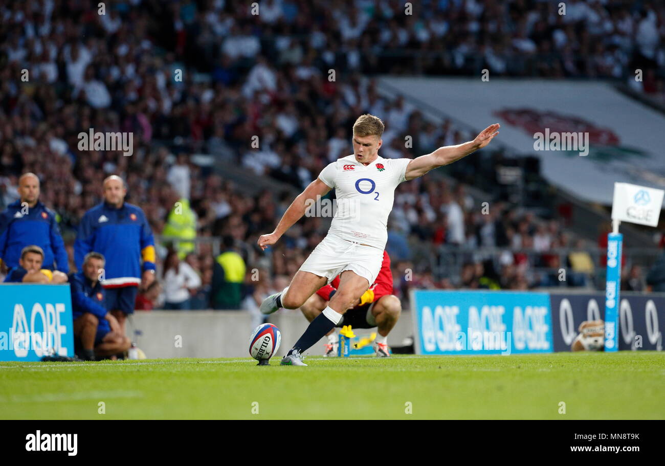 Owen Farrell Kicks Stock Photos & Owen Farrell Kicks Stock Images - Alamy