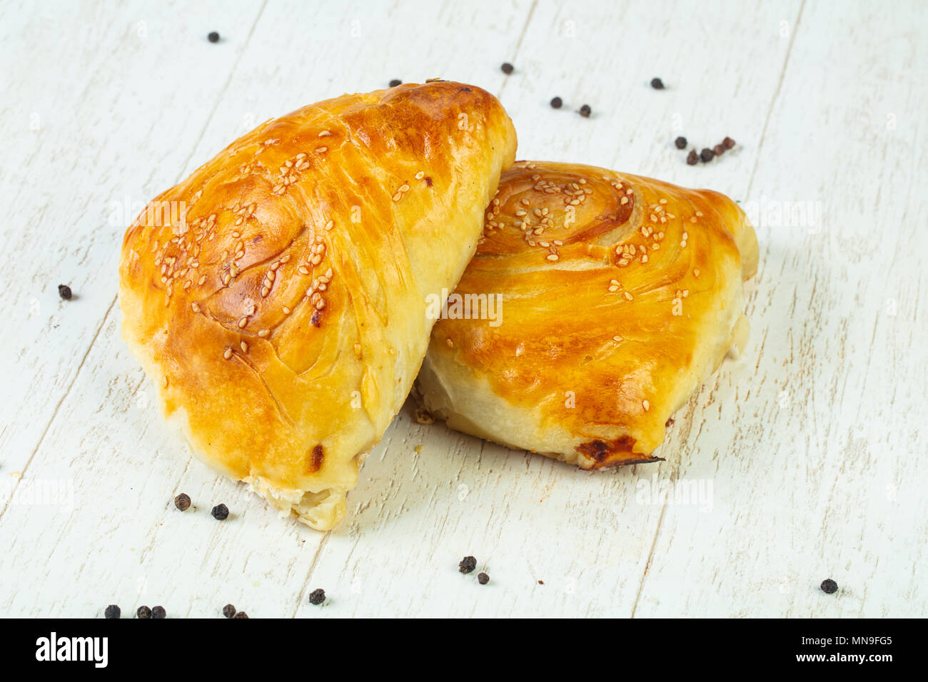 Traditional samosa pastry with meat Stock Photo - Alamy