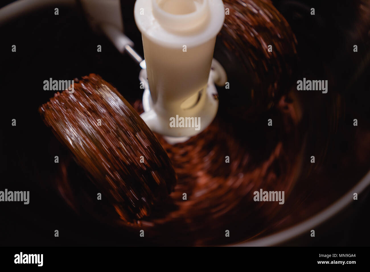 Industrial Chocolate Melanger Cocoa Bean Nibs Crushing Machine