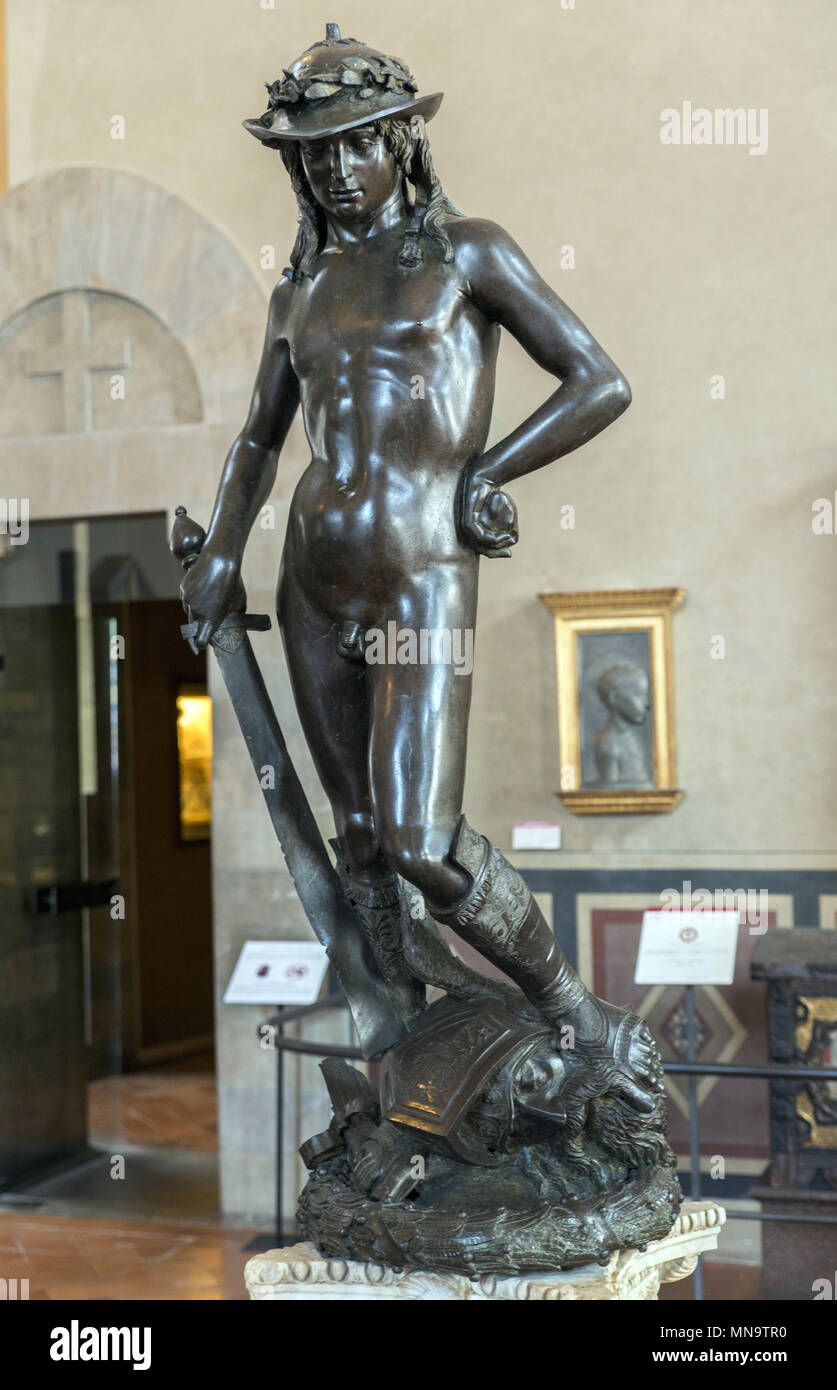 File:Bronze David by Donatello-Bargello.jpg - Wikimedia Commons