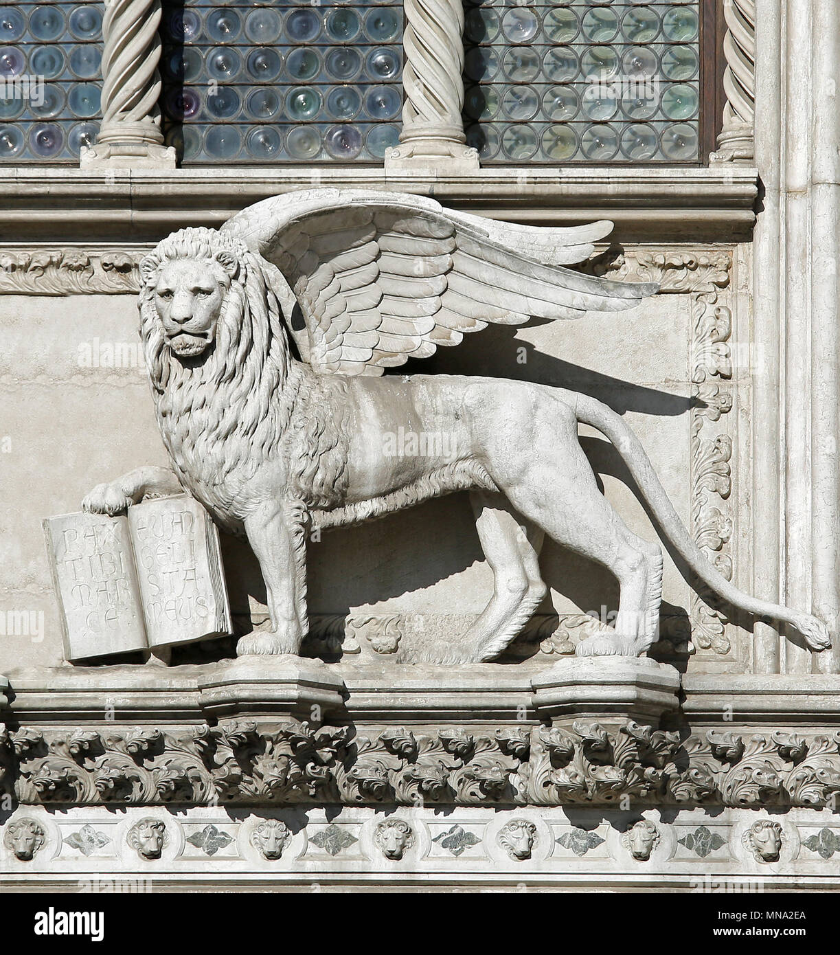 STATUA// SCULTURA LEONE SAN MARCO VENEZIA// LION SAINT MARCO BY VERONESE