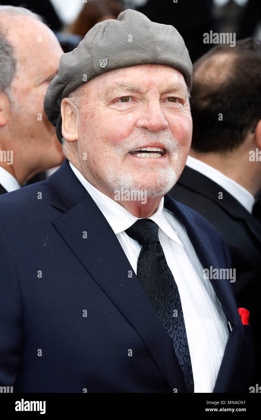 Cannes, France. 15th May 2018. Cannes, France. 15th May 2018. Stacy Keach at work at the Solo: 'A Star Wars Story' premiere during the 71st Cannes Film Festival at the Palais des Festivals on May 15, 2018 in Cannes, France. Credit: John Rasimus/Media Punch ***FRANCE, SWEDEN, NORWAY, DENARK, FINLAND, USA, CZECH REPUBLIC, SOUTH AMERICA ONLY*** Credit: MediaPunch Inc/Alamy Live News Stock Photo