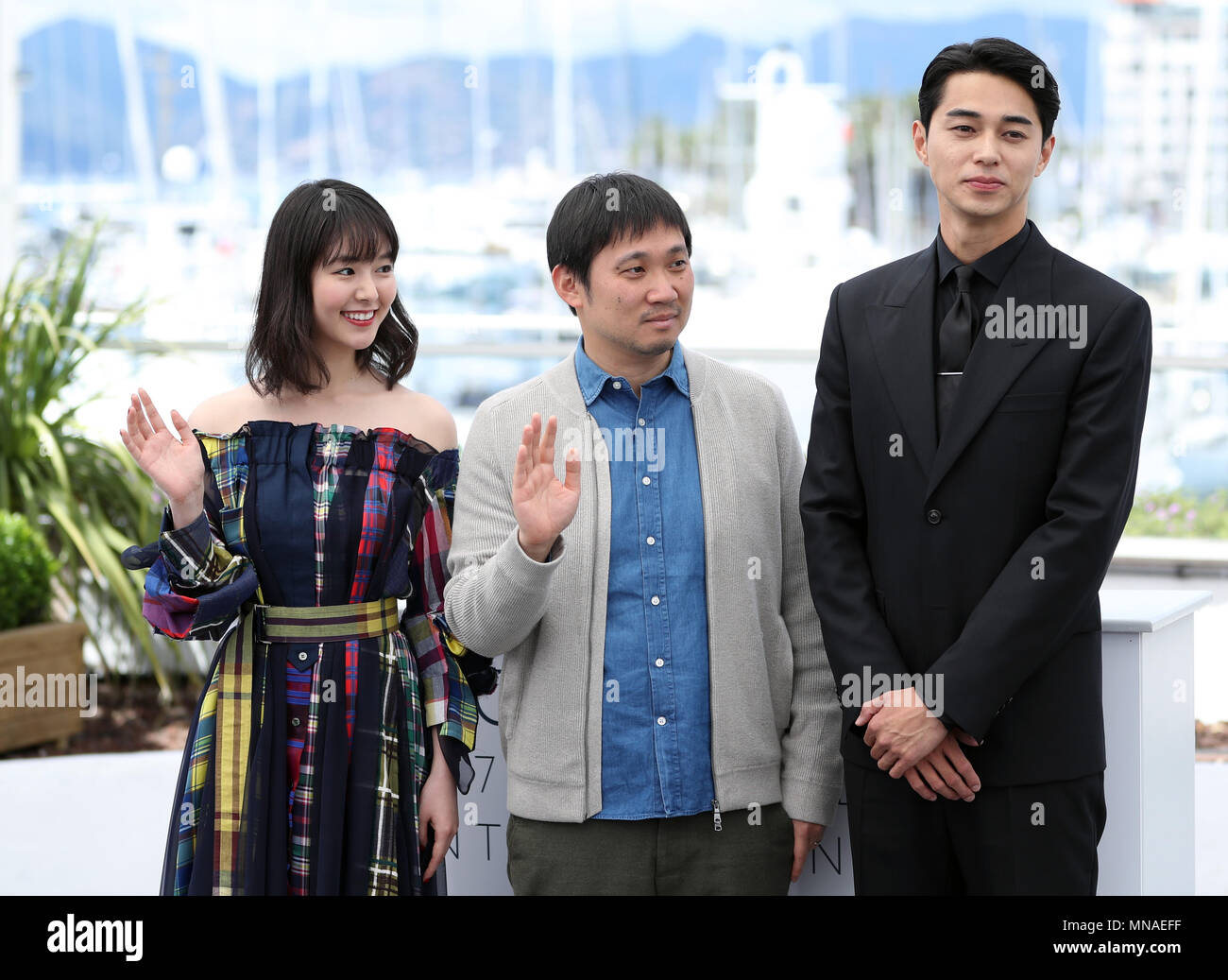 Cannes, France. 15th May, 2018. Actress Erika Karata, director Ryusuke Hamaguchi and actor Masahiro Higashide (from L to R) of the film 'Asako I & II (Netemo Sametemo)' pose during a photocall at the 71st Cannes International Film Festival in Cannes, France, on May 15, 2018. The 71st Cannes International Film Festival is held from May 8 to May 19. Credit: Luo Huanhuan/Xinhua/Alamy Live News Stock Photo