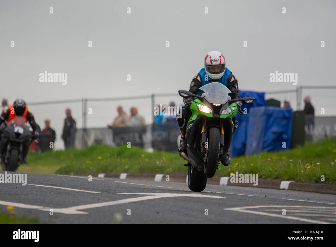 Portrush Northern Ireland. Tuesday 15th May 2018.Race Practice for NW 200. Inexperienced riders must wear an orange bib to alert other riders of their unfamilarity with the course. In practice session 1 new riders learn the course following a more experienced competitor who is wearin a blue vest. Credit: Brian Wilkinson/Alamy Live News Stock Photo