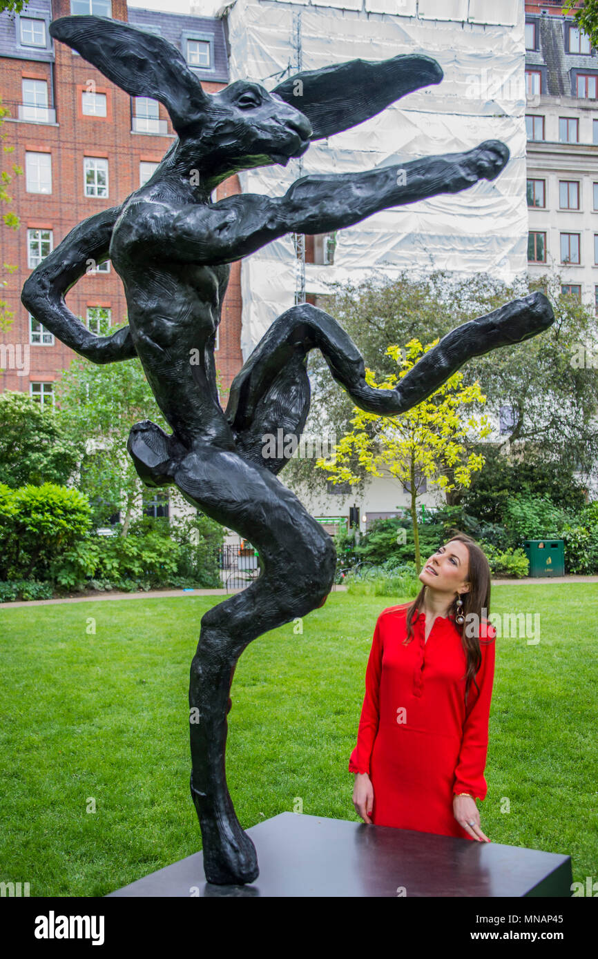 London, UK. 16th May 2018. Barry Flanagan, Nijinski Hare, 1985,  - Christie’s will present ‘Sculpture in the Square’ an outdoor sculpture garden set within St James’s Square, London, on view to the public from 17 May to 20 June 2018. Credit: Guy Bell/Alamy Live News Stock Photo