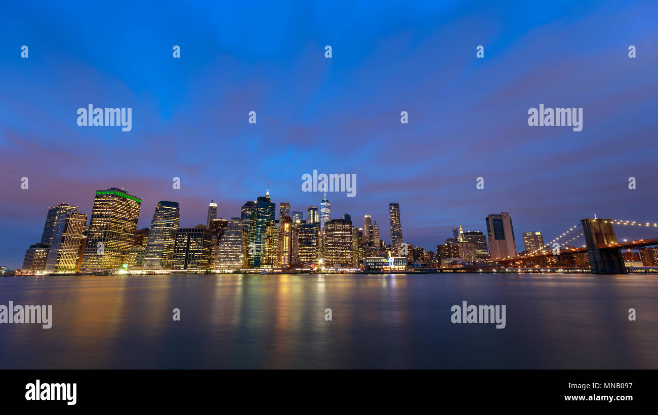 Brooklyn Bridge and downtown Manhattan skyline in New York City Stock ...