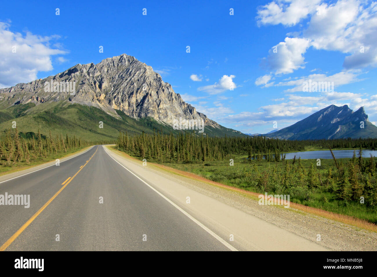 View of Dalton Highway with mountains, leading from Fairbanks to