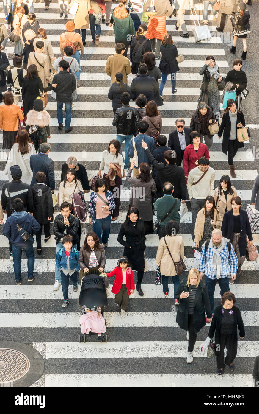 Busy street scene in Japanese capital city Tokyo Japan Stock Photo - Alamy