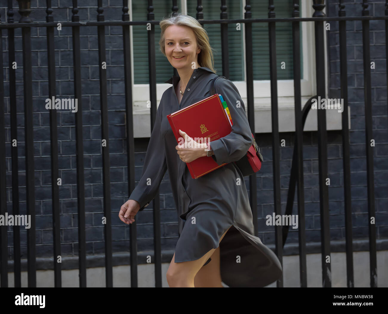 Treasury elizabeth truss arrives hi-res stock photography and images ...