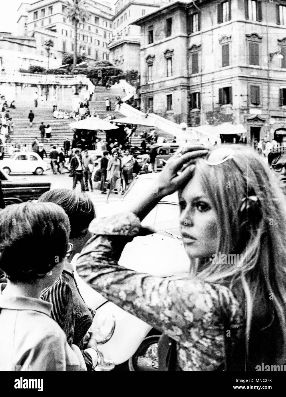 brigitte bardot, piazza di spagna, rome, 1968 Stock Photo
