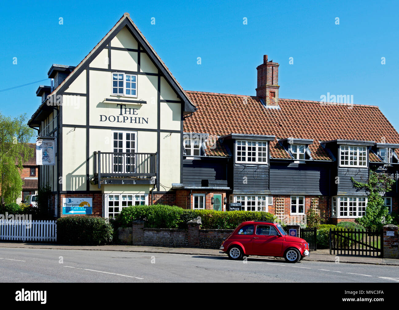 Dolphin pub thorpeness hi-res stock photography and images - Alamy