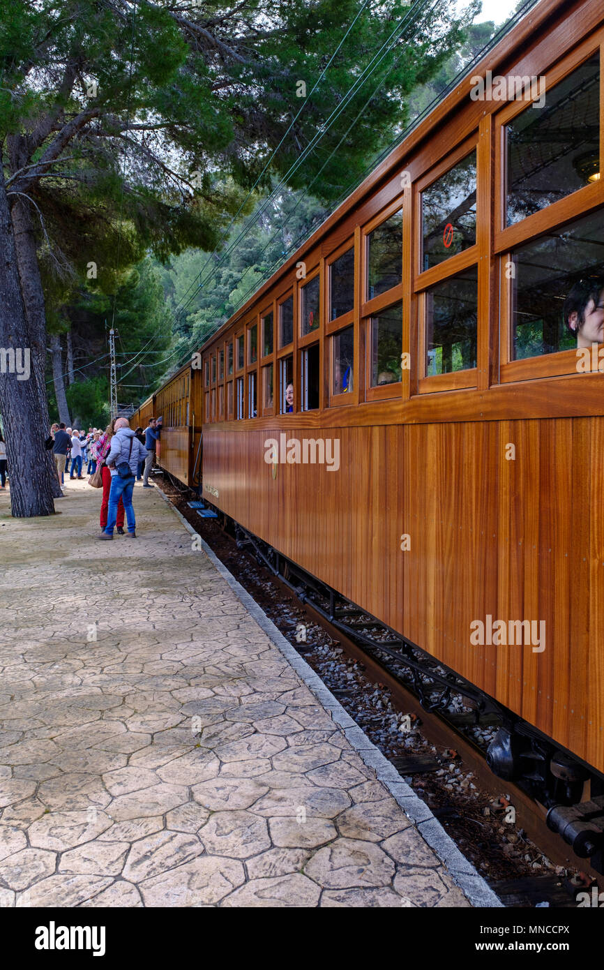 Carriages on the narrow gauge railway which runs between Palm and Port de  Soller on the Spanish island of Mallorca Stock Photo - Alamy