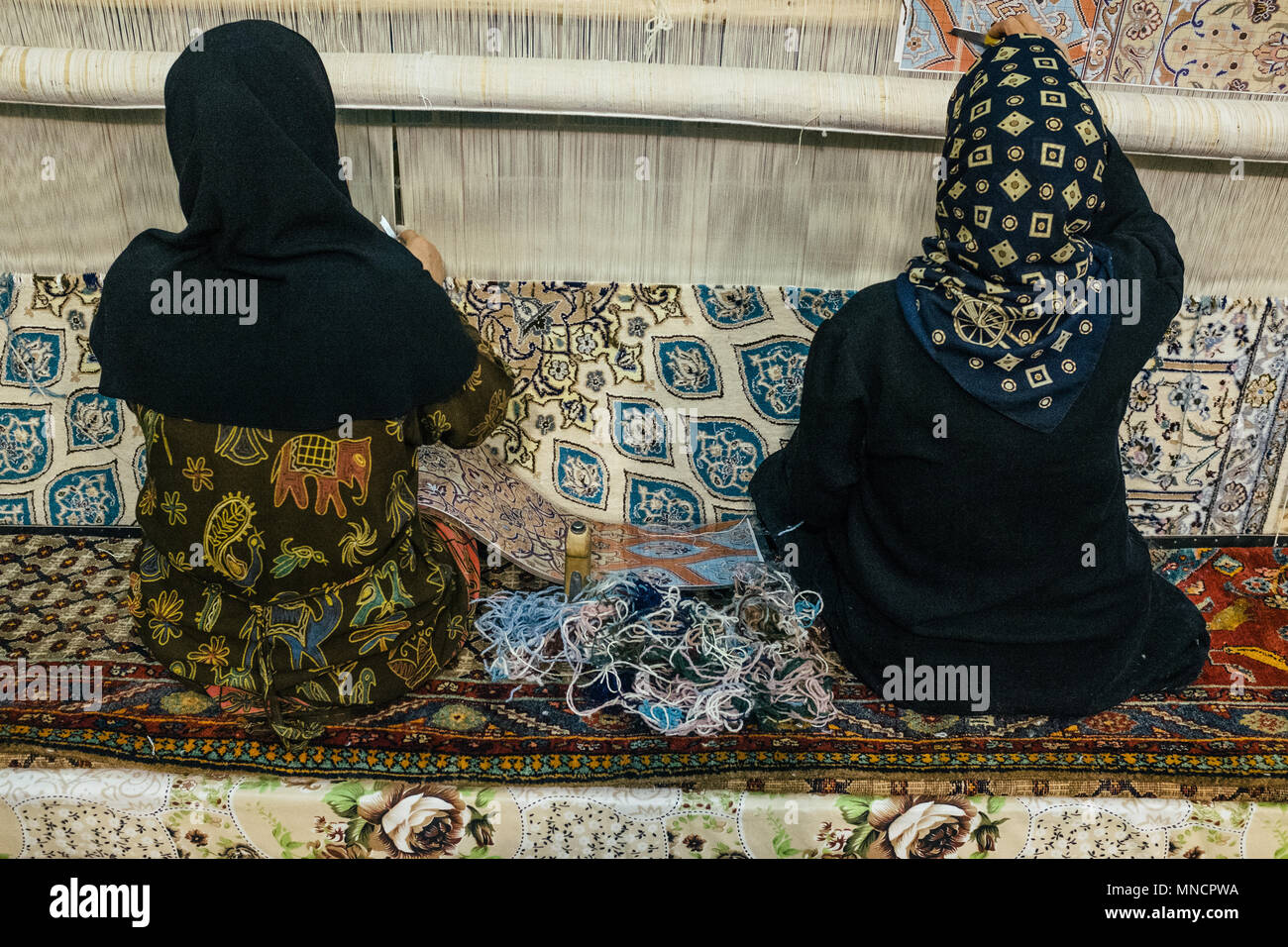 Rug weaving iran hires stock photography and images Alamy