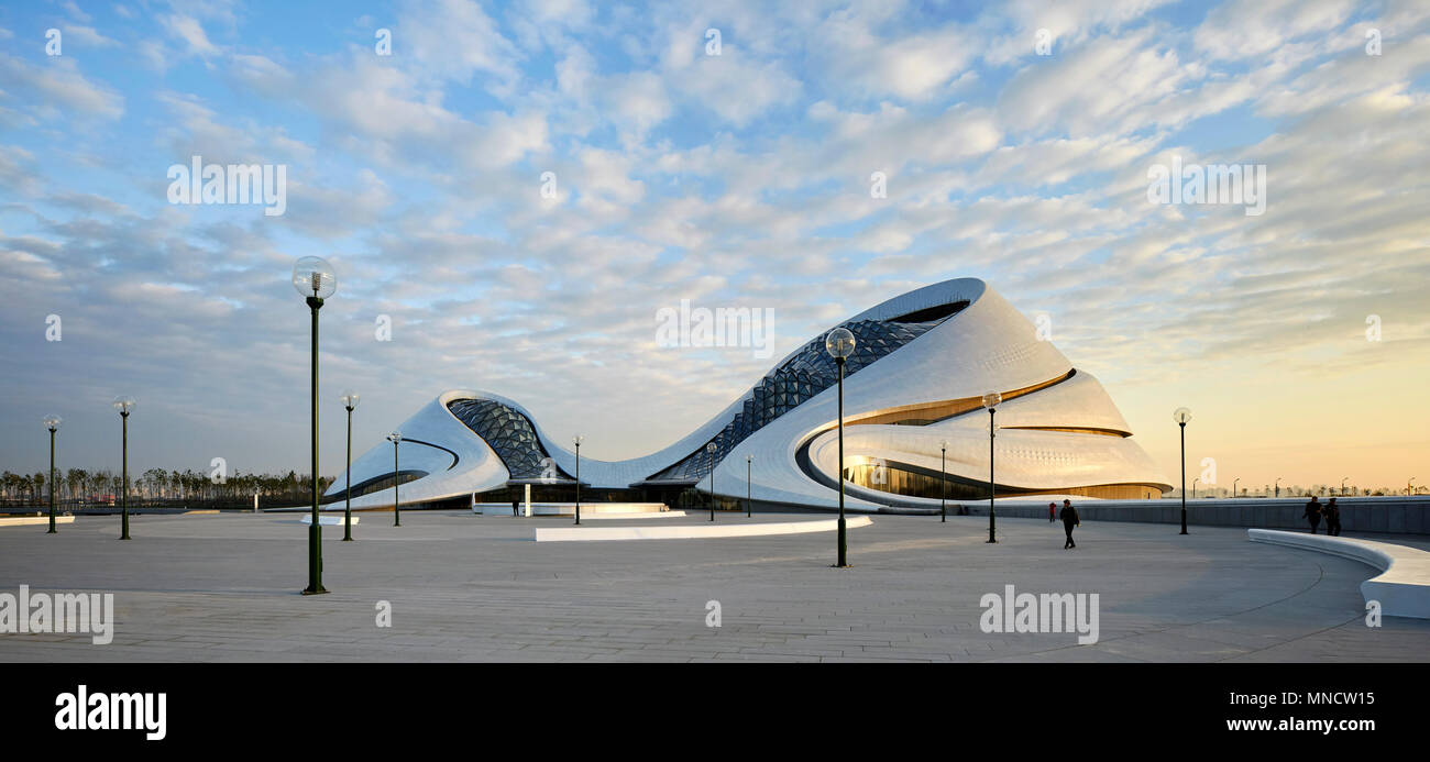 Harbin opera house hi-res stock photography and images - Alamy