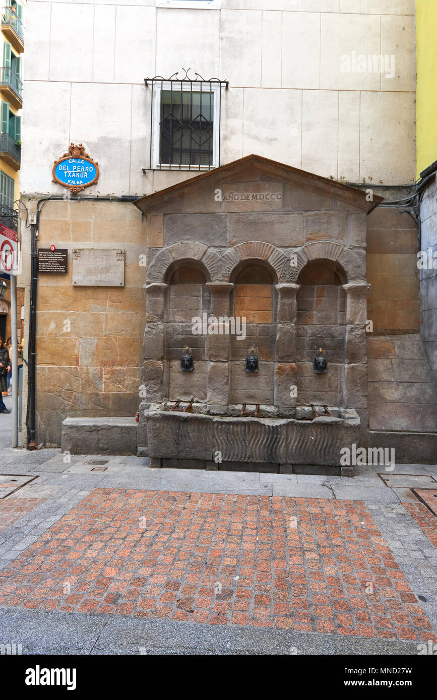 Calle del Perro, Old Town, Bilbao, Biscay, Basque Country, Euskadi, Spain,  Europe Stock Photo - Alamy