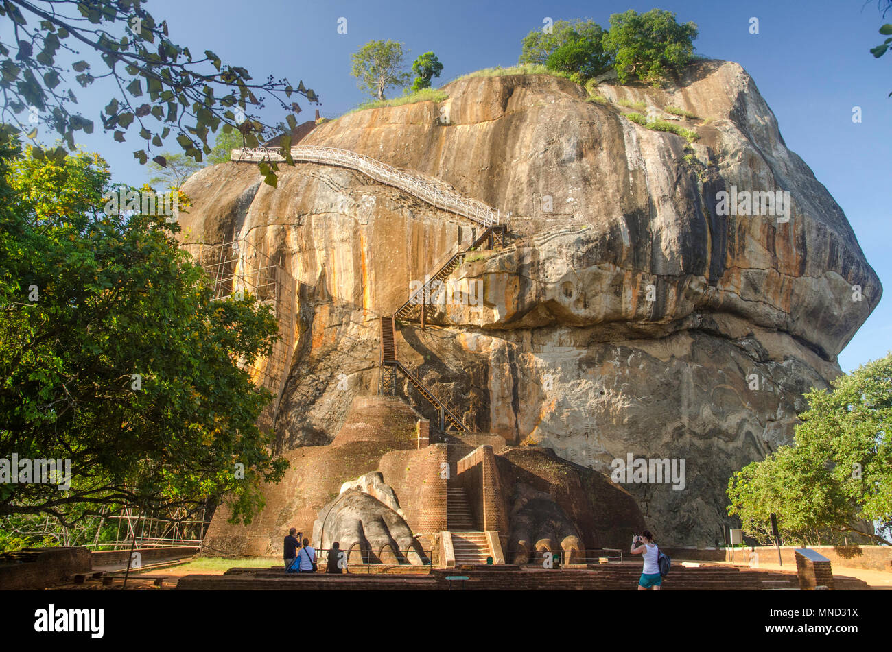 sigiriya-rock-sri-lanka-stock-photo-alamy
