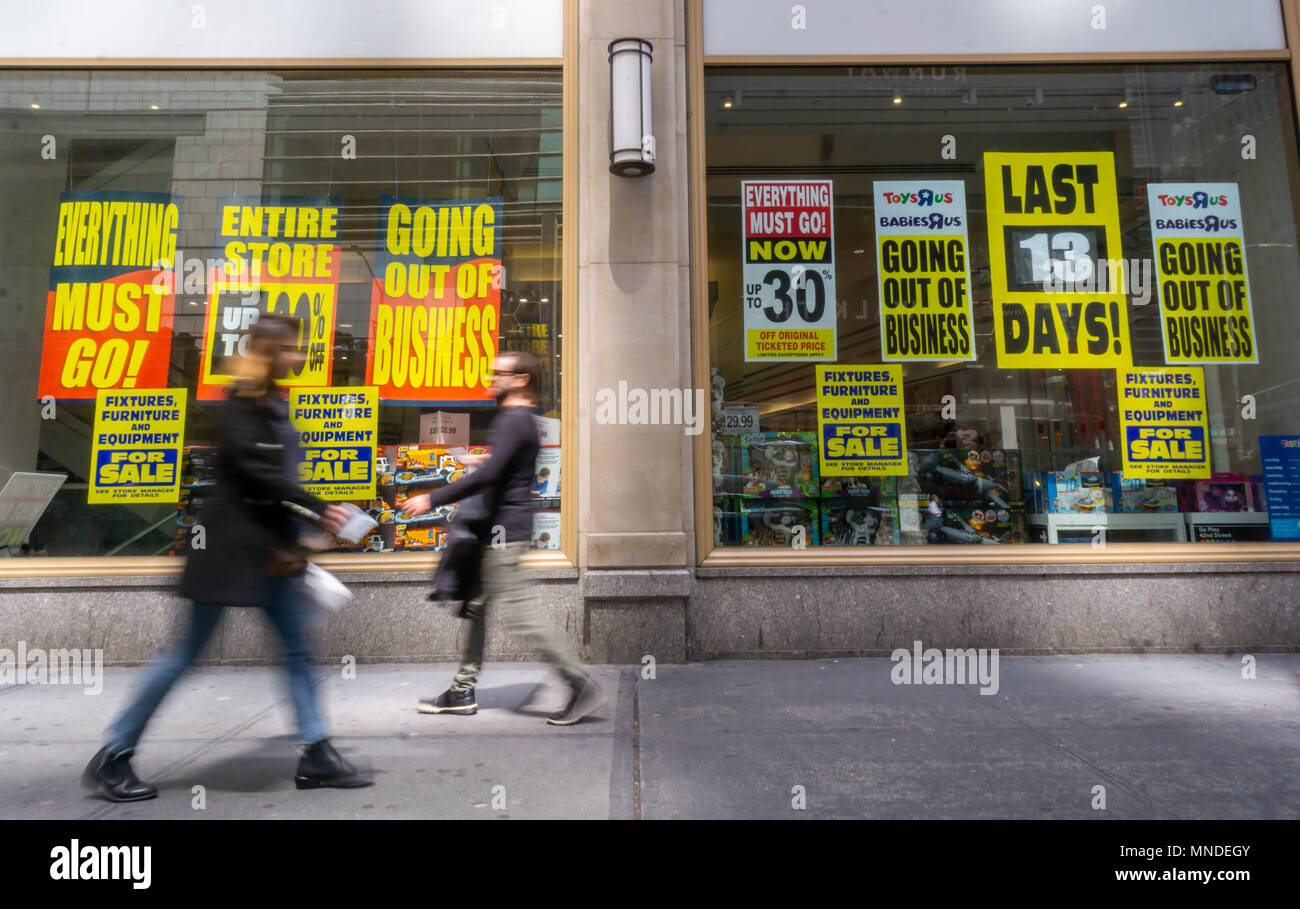 toys r us times square 2018