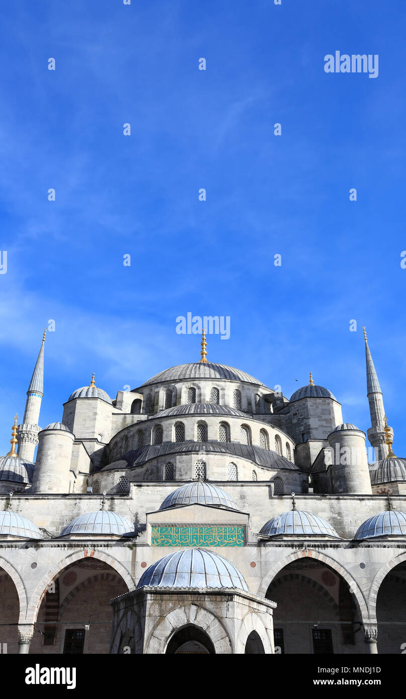 The exterior of the Blue Mosque (Sultanahmet Mosque) in Istanbul Stock ...