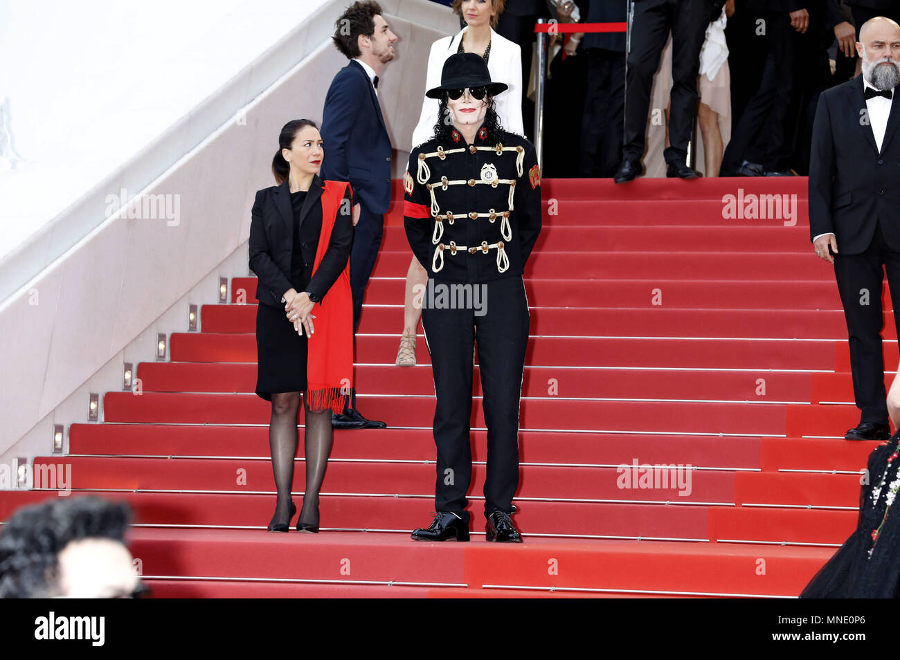 Michael Jackson Impersonator attending the 'Solo: A Star Wars Story' premiere during the 71st Cannes Film Festival at the Palais des Festivals on May 15, 2018 in Cannes, France | Verwendung weltweit Stock Photo