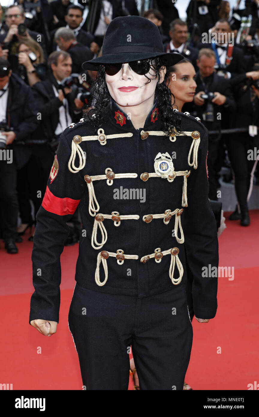 Cannes, Frankreich. 15th May, 2018. Michael Jackson Impersonator attending the 'Solo: A Star Wars Story' premiere during the 71st Cannes Film Festival at the Palais des Festivals on May 15, 2018 in Cannes, France | Verwendung weltweit Credit: dpa/Alamy Live News Stock Photo