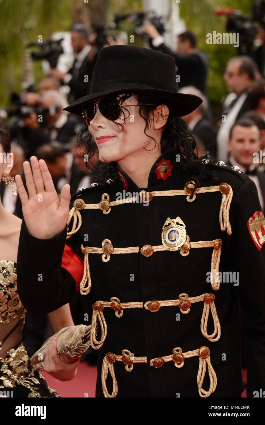 May 15, 2018 - Cannes, France - CANNES, FRANCE - MAY 15: A Michael Jackson impersonator attends the screening of 'Solo: A Star Wars Story' during the 71st annual Cannes Film Festival at Palais des Festivals on May 15, 2018 in Cannes, France. (Credit Image: © Frederick Injimbert via ZUMA Wire) Stock Photo