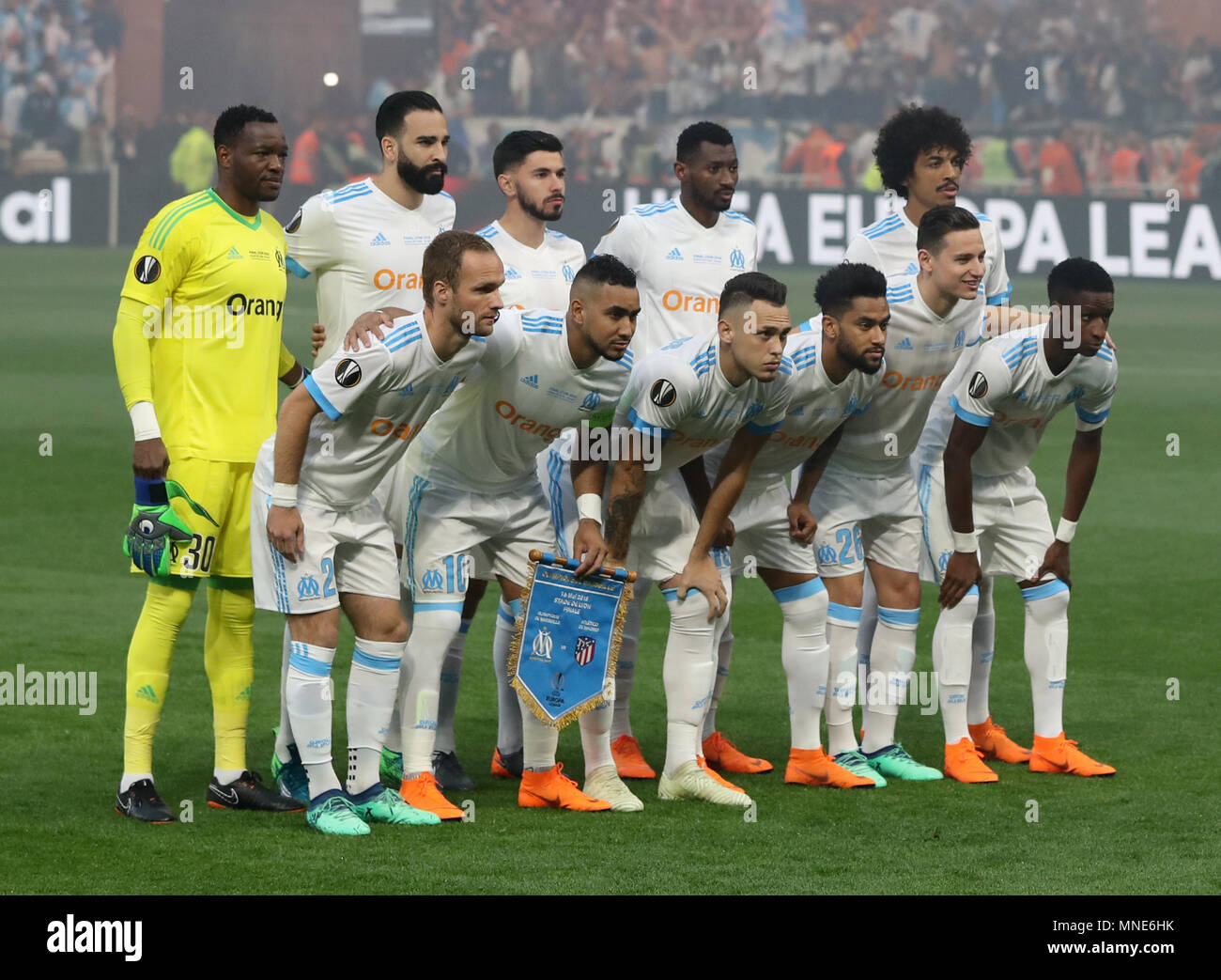 Lyon, France. 16th May, 2018. Soccer, Europa League final, Atletico Madrid  vs Olympique Marseille in the Groupama stadium. Marseilles starting 11  standing for a team photo together before the start of the