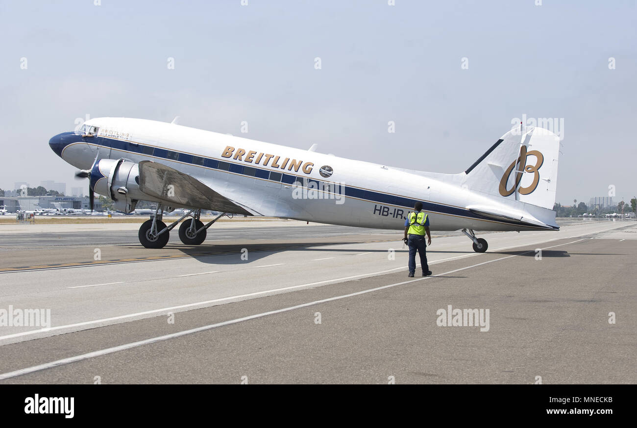 Costa Mesa California Usa 16th July 17 Breitling S Dc 3 Heads To The Runway At John Wayne Airport Prior To An Hour Press Tour Around The Sky S Of Orange County Breitling S Dc 3 Made Costa Mesa California Usa 16th July 17 Breitling S Dc 3 Heads To The Runway At John Wayne Airport Prior To An Hour Press Tour Around The Sky S Of Orange County Breitling S Dc 3 Made
