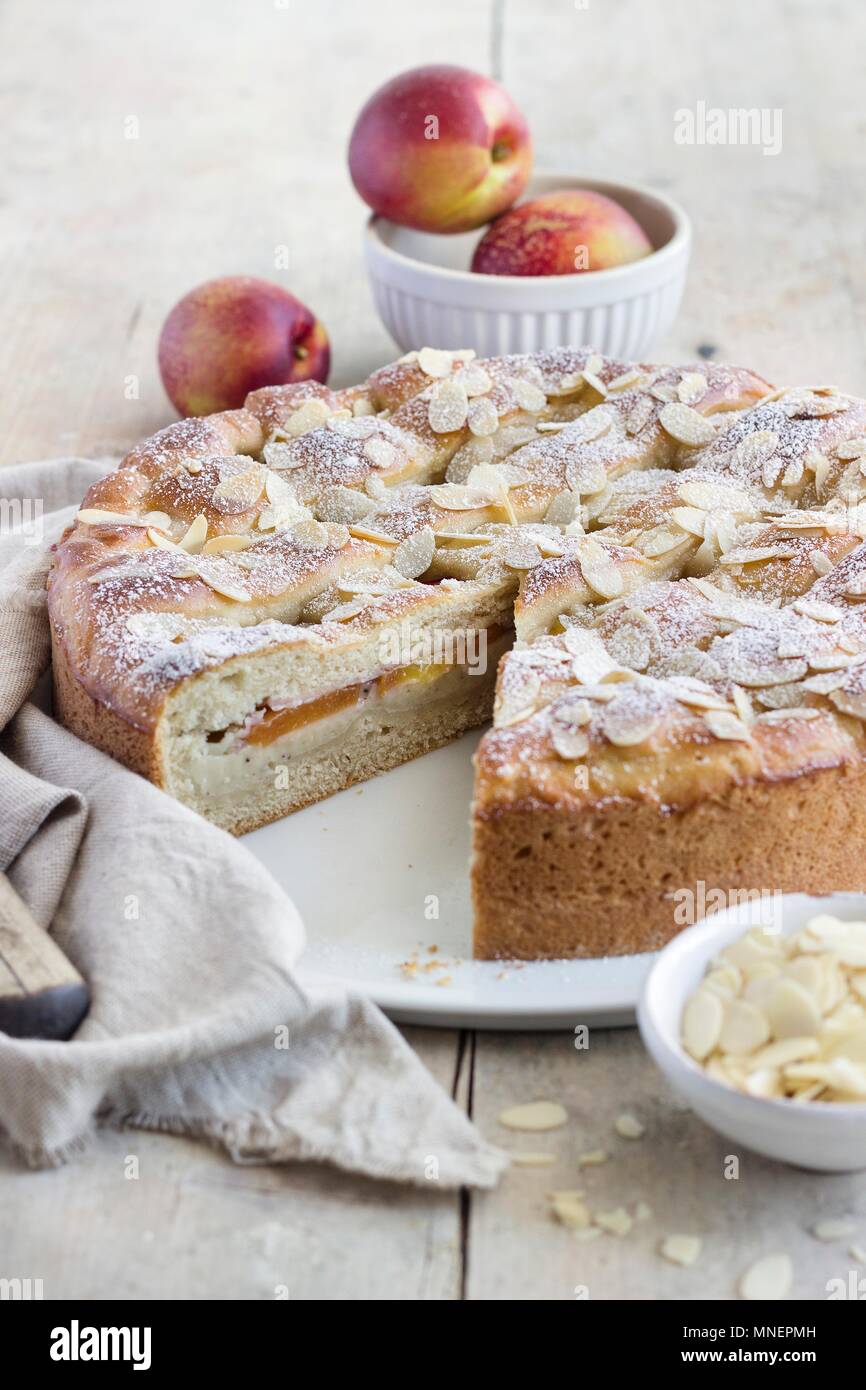 Nectarine gateau hires stock photography and images Alamy