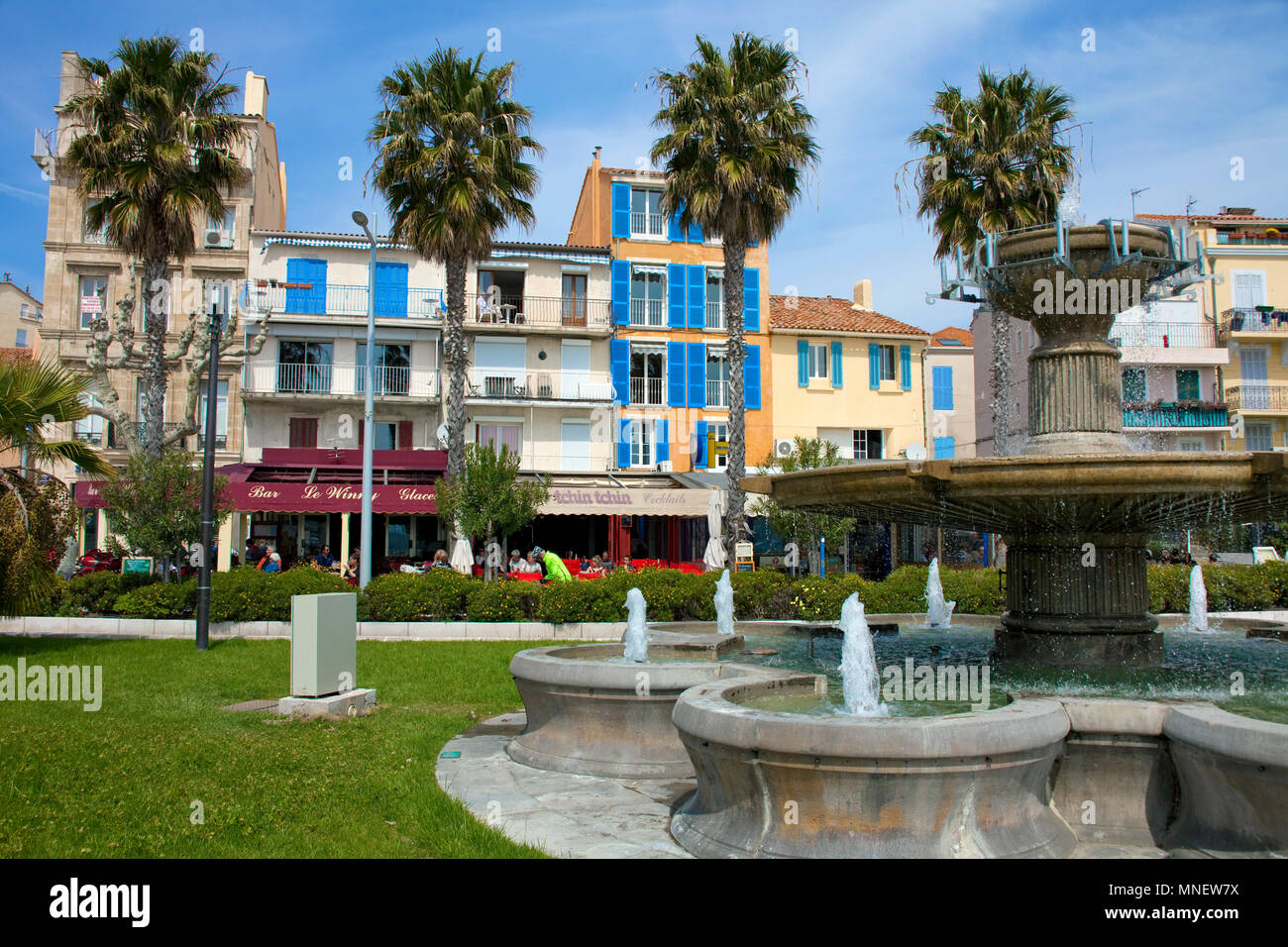 Fountain at promenade of Bandol, Cote d'Azur, Département Var, Provence-Alpes-Côte d’Azur, South France, France, Europe Stock Photo