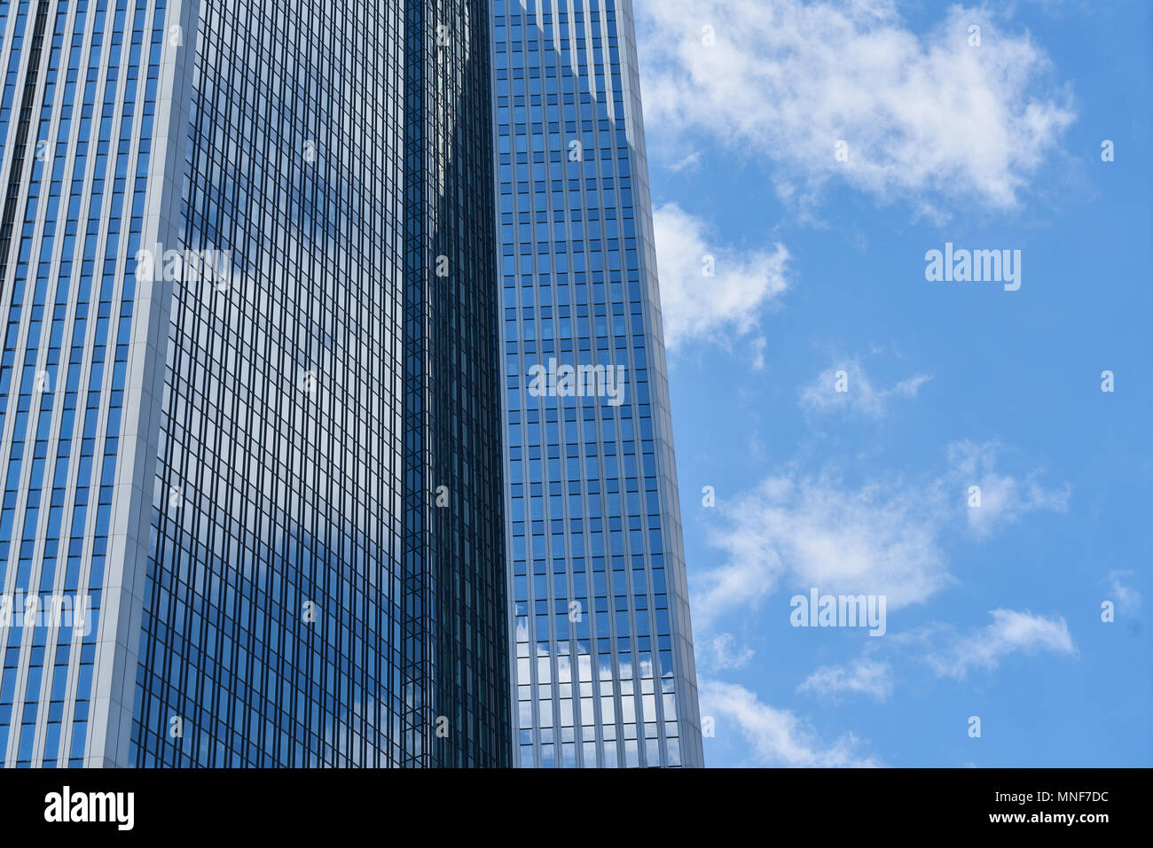 Modern skyscraper of bank or office in Frankfurt am Main Stock Photo ...