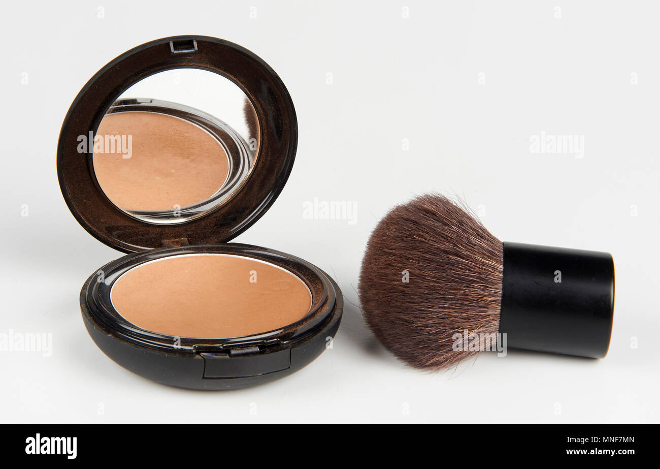 a make up ground and a brush Stock Photo Alamy