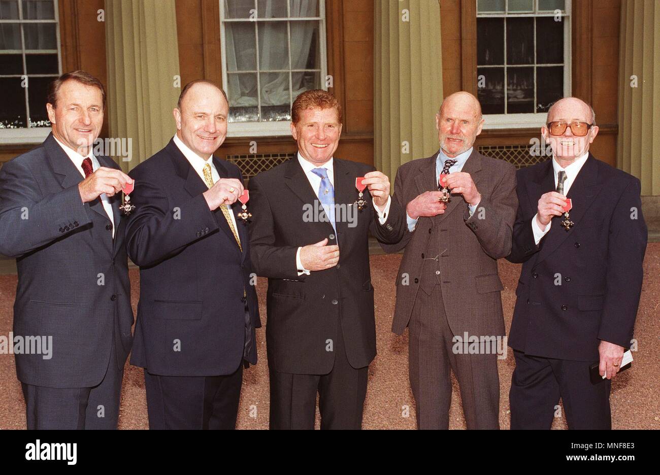 ©Alpha Press C/N-M039881 07/03/2000 ROGER HUNT GEORGE COHEN ALAN BALL RAY WILSON AND NOBBY STILES (ENGLAND 1966 WORLD CUP WINNERS) -INVESTITURES AT BUCKINGHAM PALACE LONDON Stock Photo