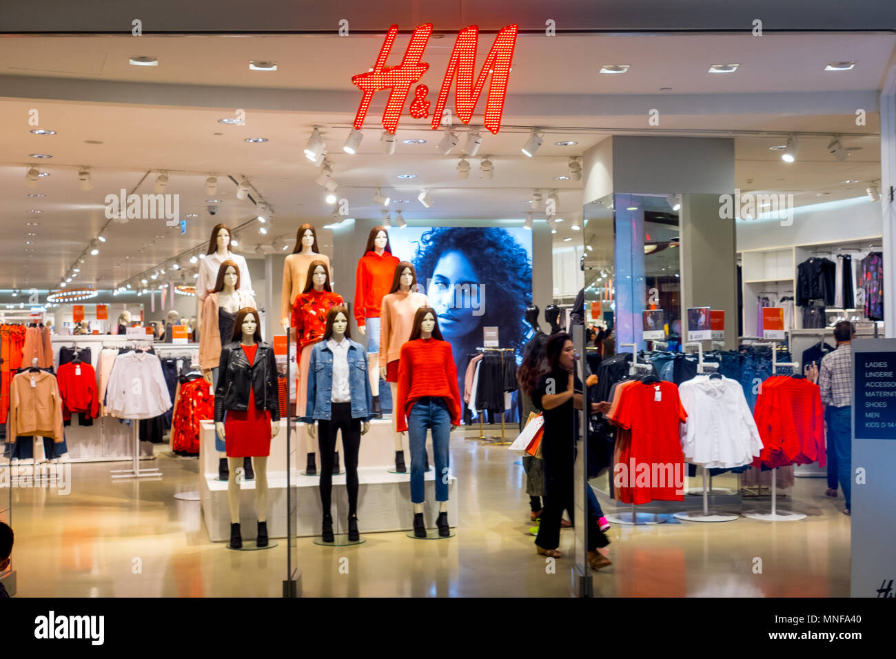H&M retail store in Thailand Stock Photo - Alamy