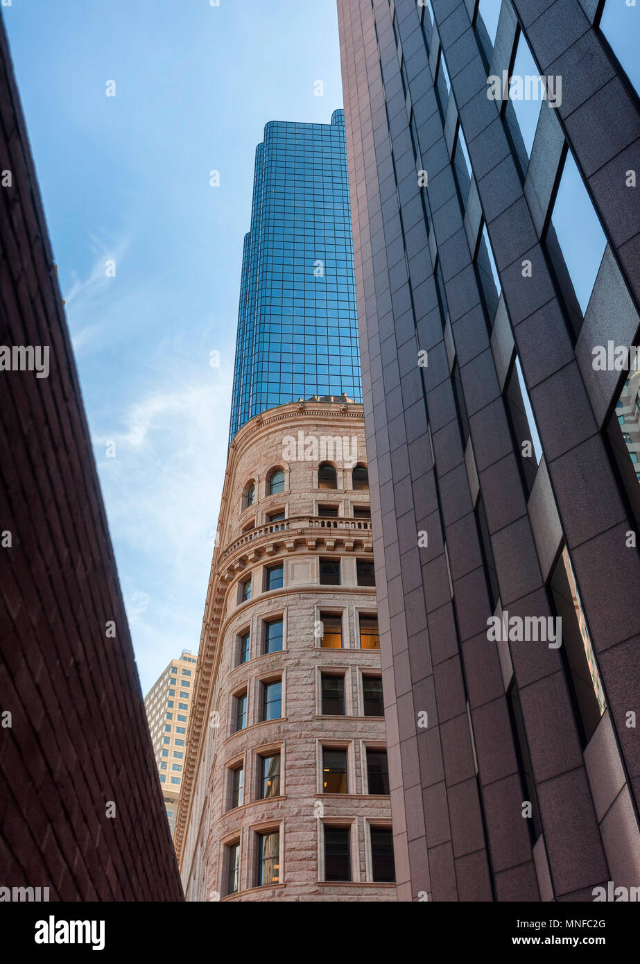 Tall structures hi-res stock photography and images - Alamy