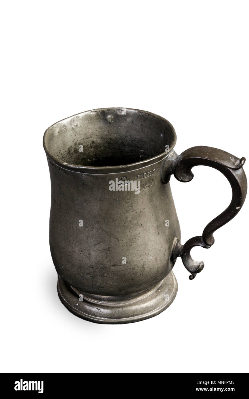 https://c8.alamy.com/comp/MNFPME/antique-pewter-beer-mug-MNFPME.jpg