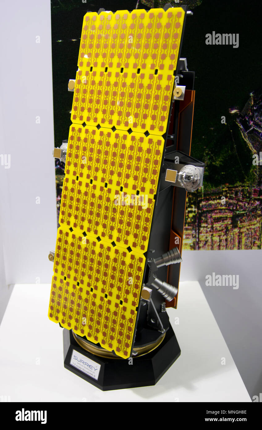 Phased Dipole Array