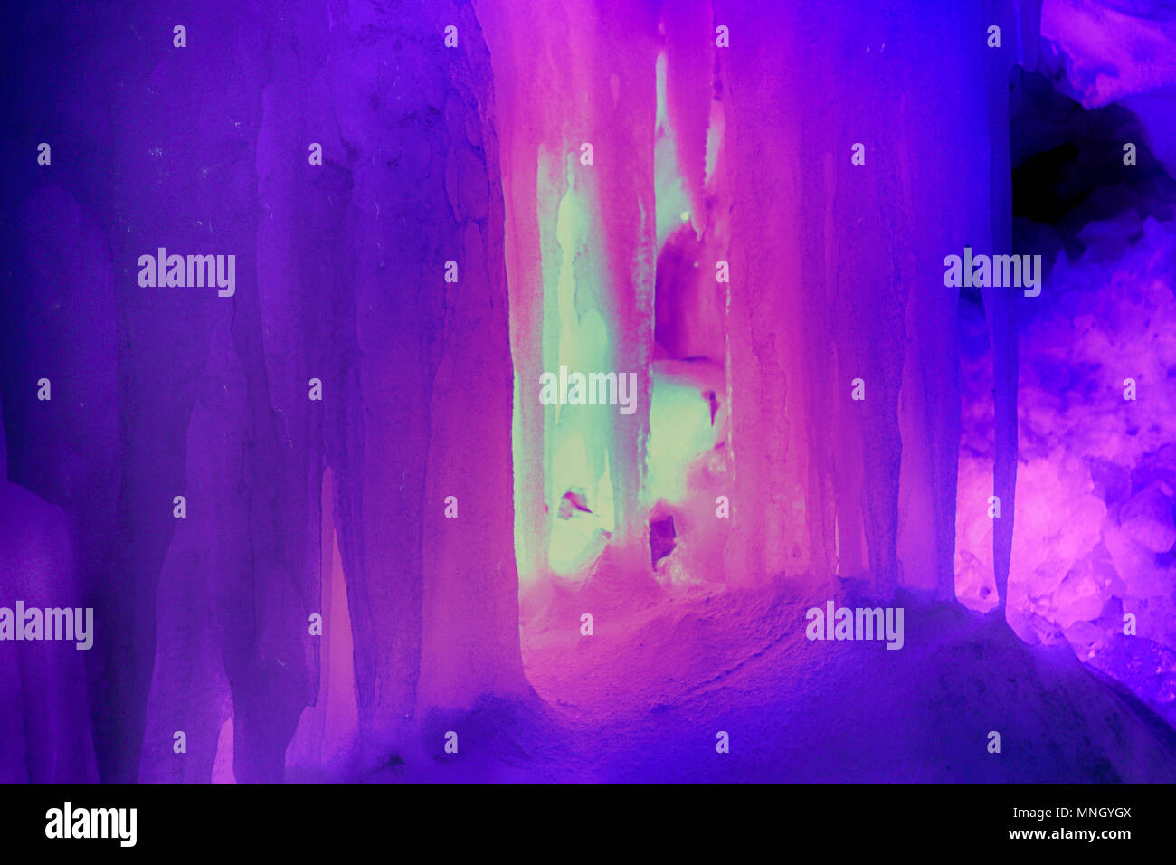 Kungur ice cave hi-res stock photography and images - Alamy