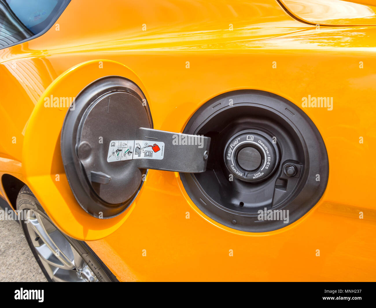 2018 5-litre Ford Mustang, automatic petrol filler cap. Stock Photo