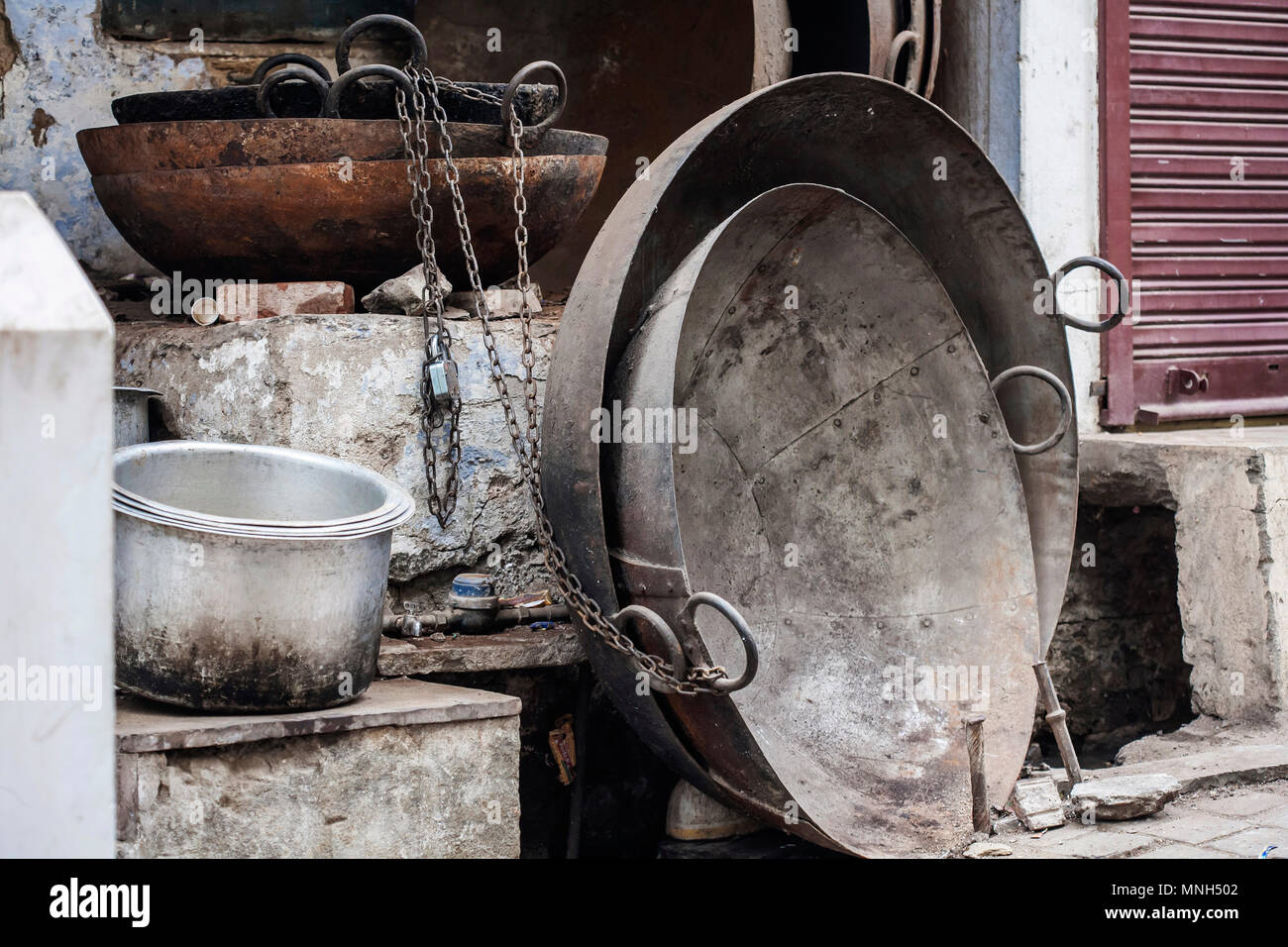 Indian cooking dishes on the street Stock Photo - Alamy