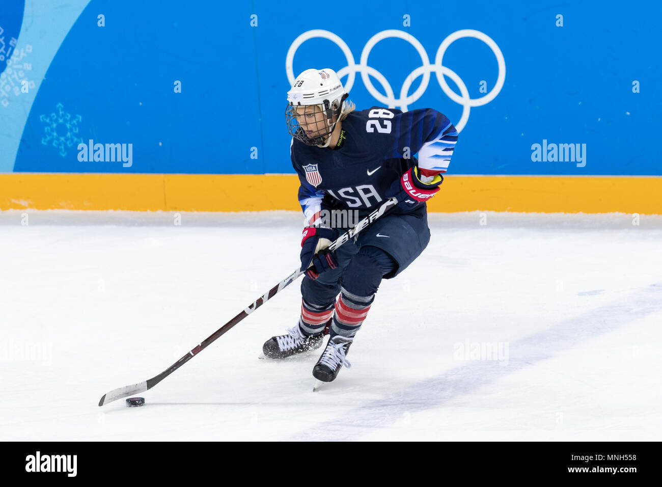 Amanda Kessel (USA) 28 during USAFInland Women's Hockey competition