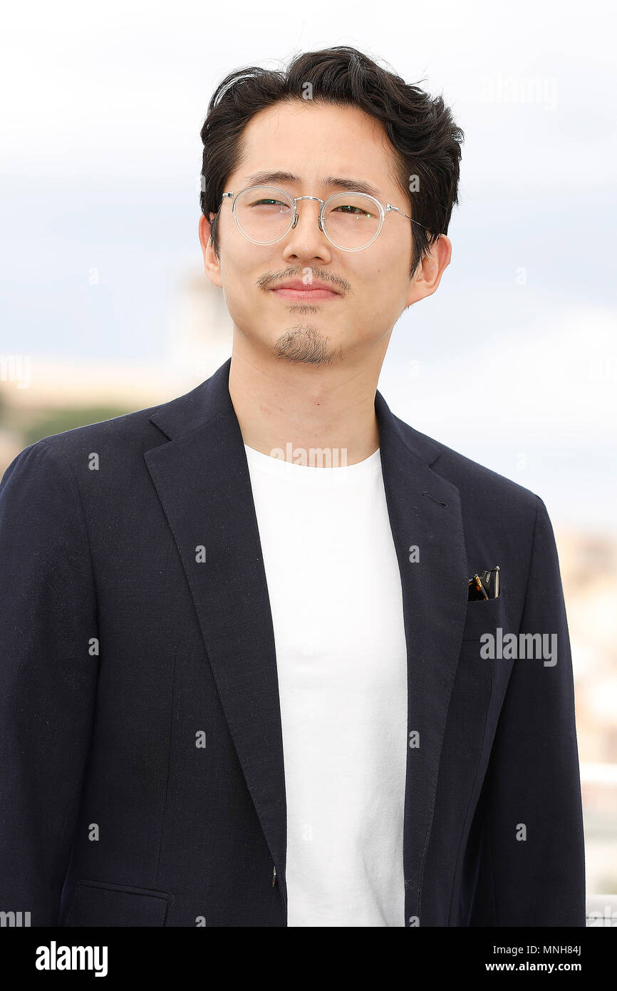 Cannes, France. 17th May 2018. Steven Yeun at the 'Burning' photocall during the 71st Cannes Film Festival at the Palais des Festivals on May ZZZ, 2018 in Cannes, France. Credit: John Rasimus/Media Punch ***FRANCE, SWEDEN, NORWAY, DENARK, FINLAND, USA, CZECH REPUBLIC, SOUTH AMERICA ONLY*** Credit: MediaPunch Inc/Alamy Live News Stock Photo