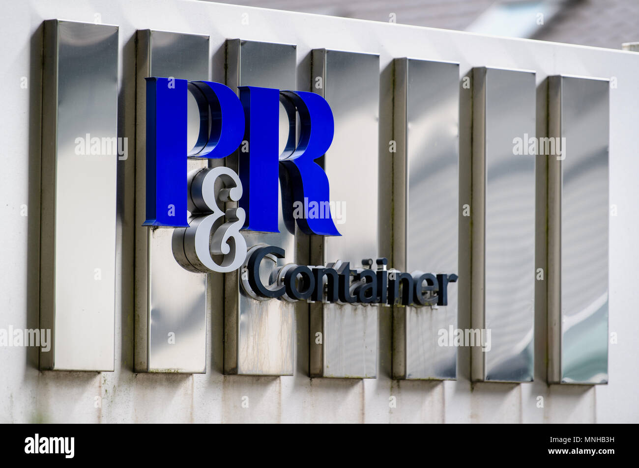 R container logo hi-res stock photography and images - Alamy