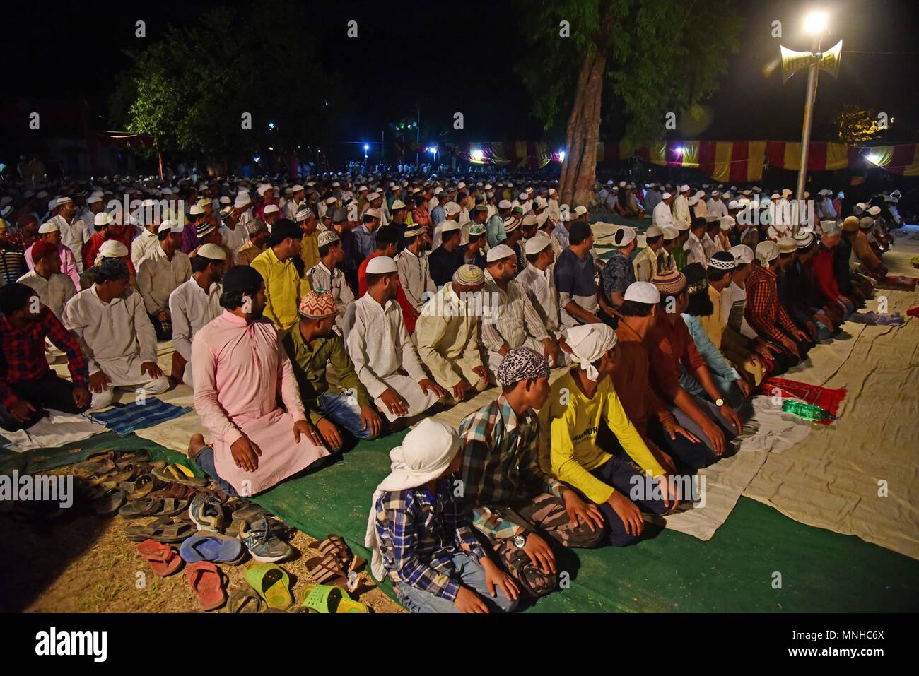Allahabad, Uttar Pradesh, India. 17th May, 2018. Allahabad: Muslims offer night prayers called taraweeh during Ramadan month in Allahabad, Ramadhan is the ninth month of the Islamic calendar, and the month in which the Quran was revealed, Fasting during the month of Ramadan is one of the Five Pillars of Islam. The month is spent by Muslims fasting during the daylight hours from dawn to sunset. Credit: Prabhat Kumar Verma/ZUMA Wire/Alamy Live News Stock Photo